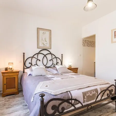 Maison Moderne A 100m De La Avec Jardin Clos, Garage, Wifi, Proche Avec Commerces, Animaux Ok - Fr-1-306-1205
