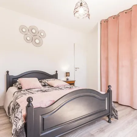 Maison Moderne A 100m De La Avec Jardin Clos, Garage, Wifi, Proche Avec Commerces, Animaux Ok - Fr-1-306-1205 Holiday home *