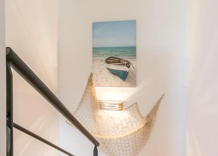 Maison Moderne A 100m De La Avec Jardin Clos, Garage, Wifi, Proche Avec Commerces, Animaux Ok - Fr-1-306-1205